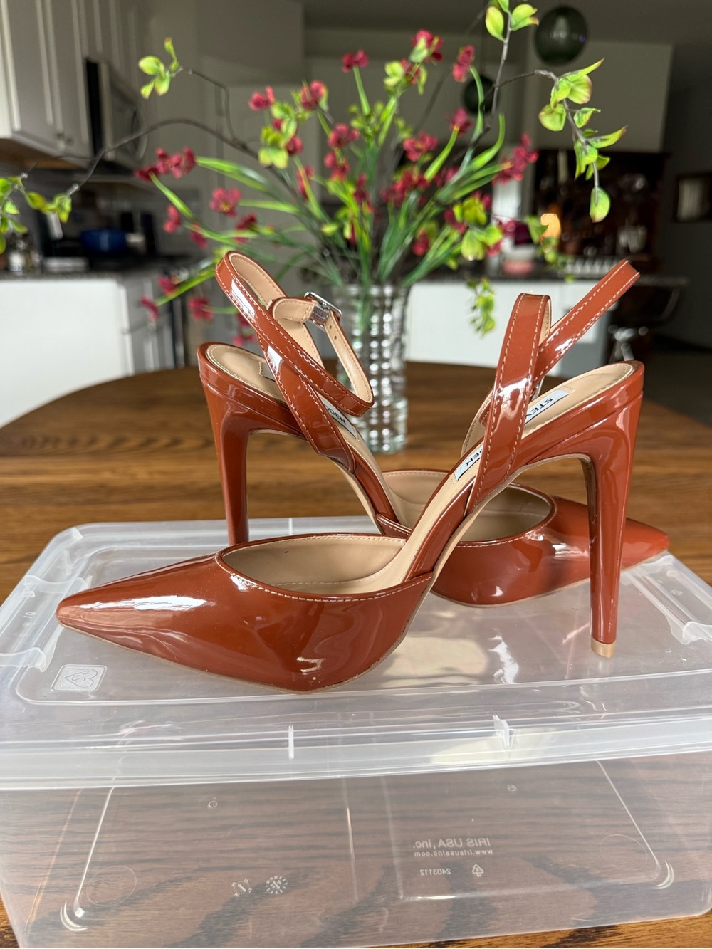 Steve Madden Patent Slingback Pumps in Cognac Brown